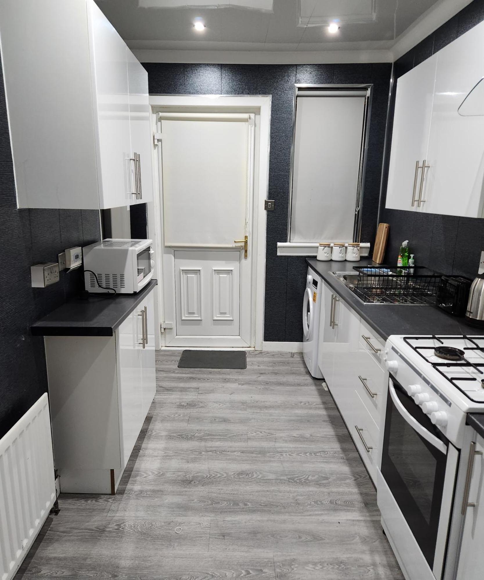 Fm Homes & Apartments 3 Bedroom Motherwell Buitenkant foto