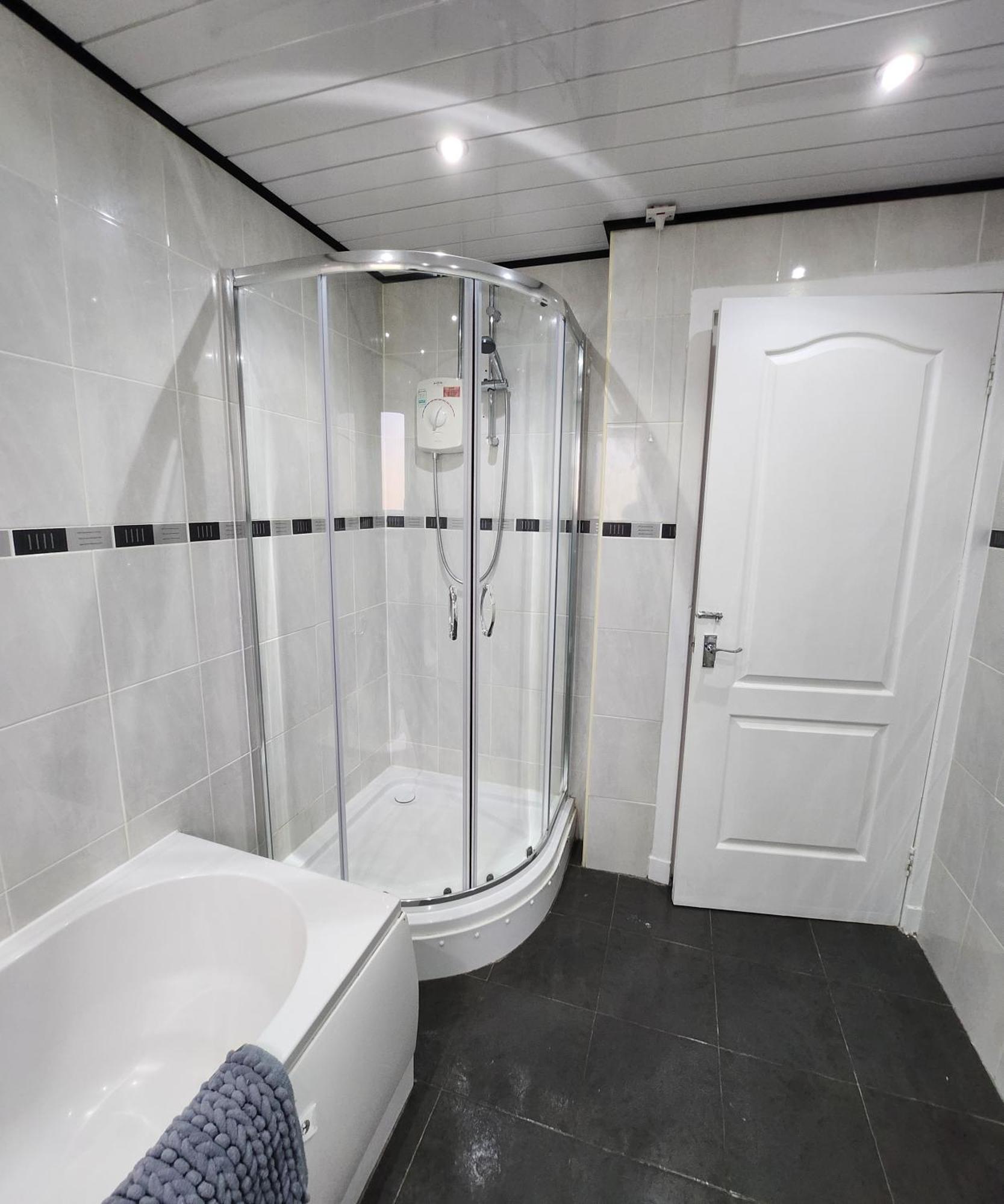 Fm Homes & Apartments 3 Bedroom Motherwell Buitenkant foto